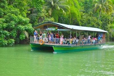 loboc river cruise in Bohol