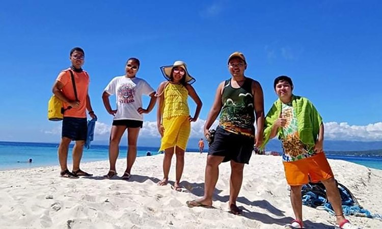 Guests for Whale shark and Sumilon Sandbar